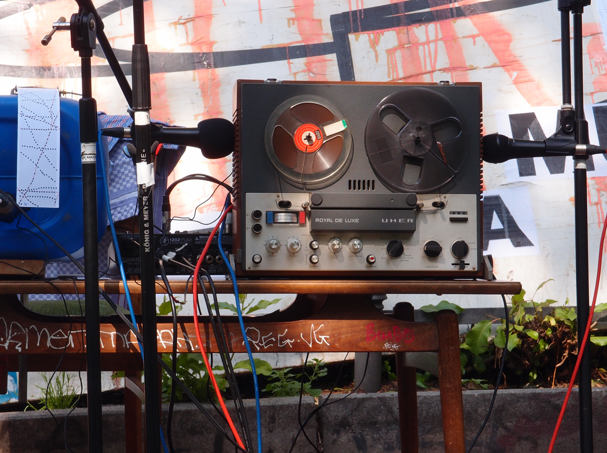 2019-06-21 rauschpartikel (Komposition und präpariertes Tonband mit Field Recording)